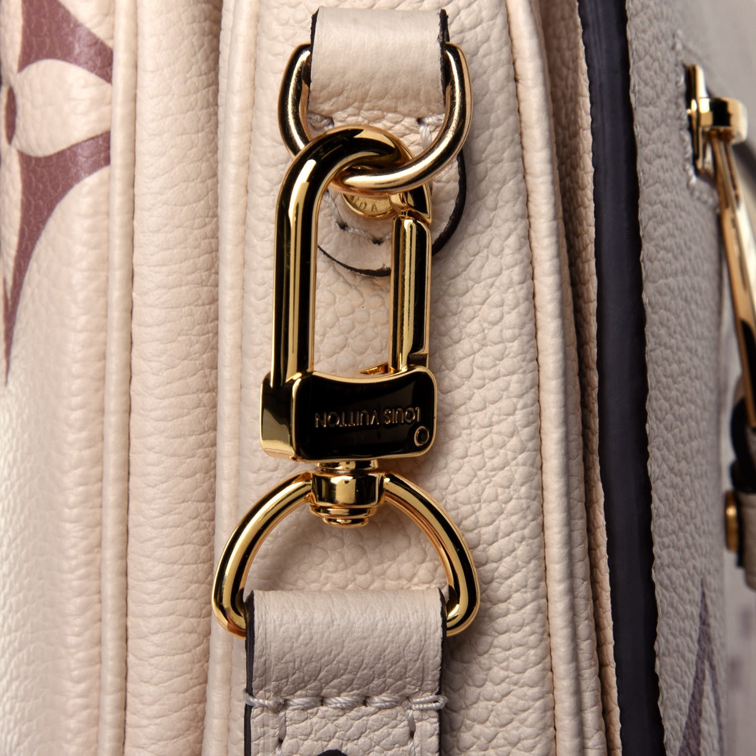 Louis Vuitton Empreinte Monogram Giant Pochette Metis Creme Bois De Rose 11 of 12