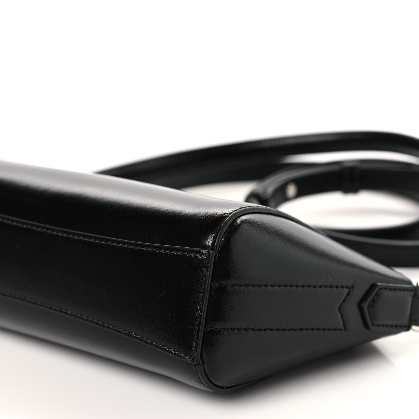 Box Calfskin XS Antigona Black