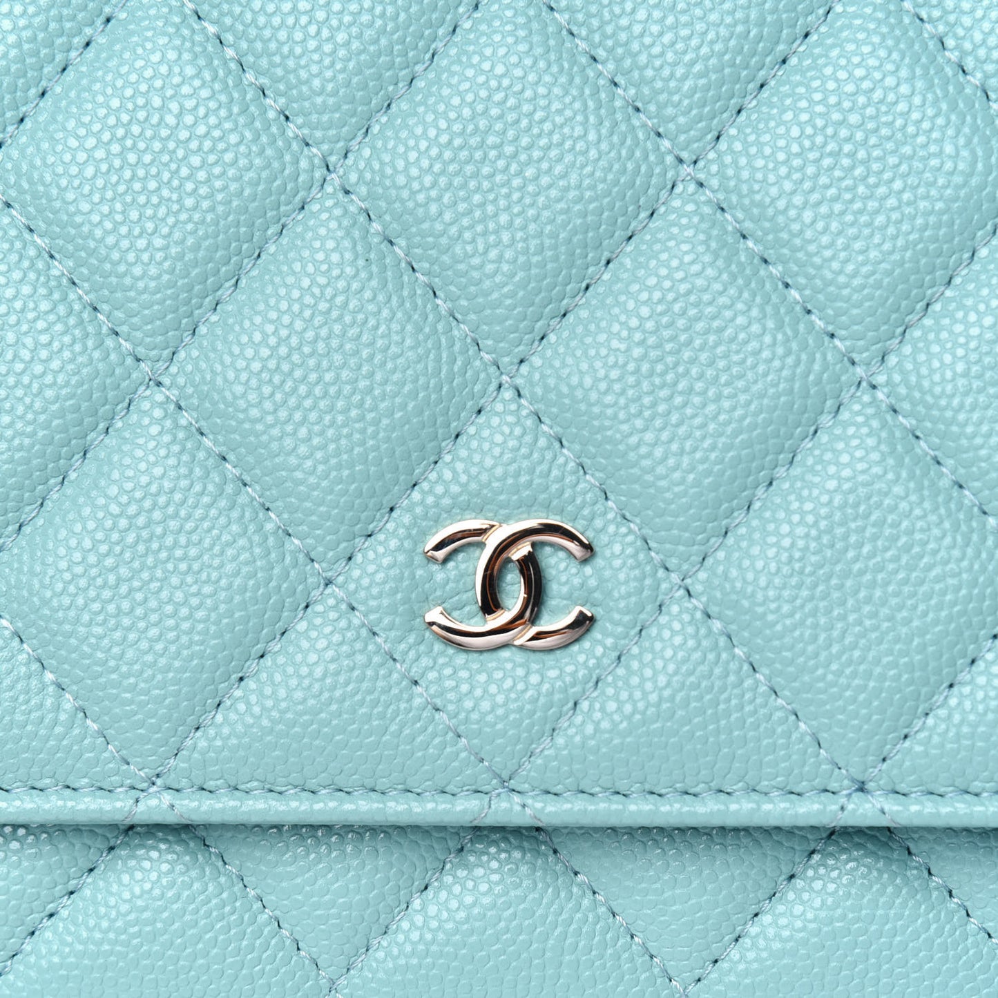 Caviar Quilted Wallet On Chain WOC Light Blue