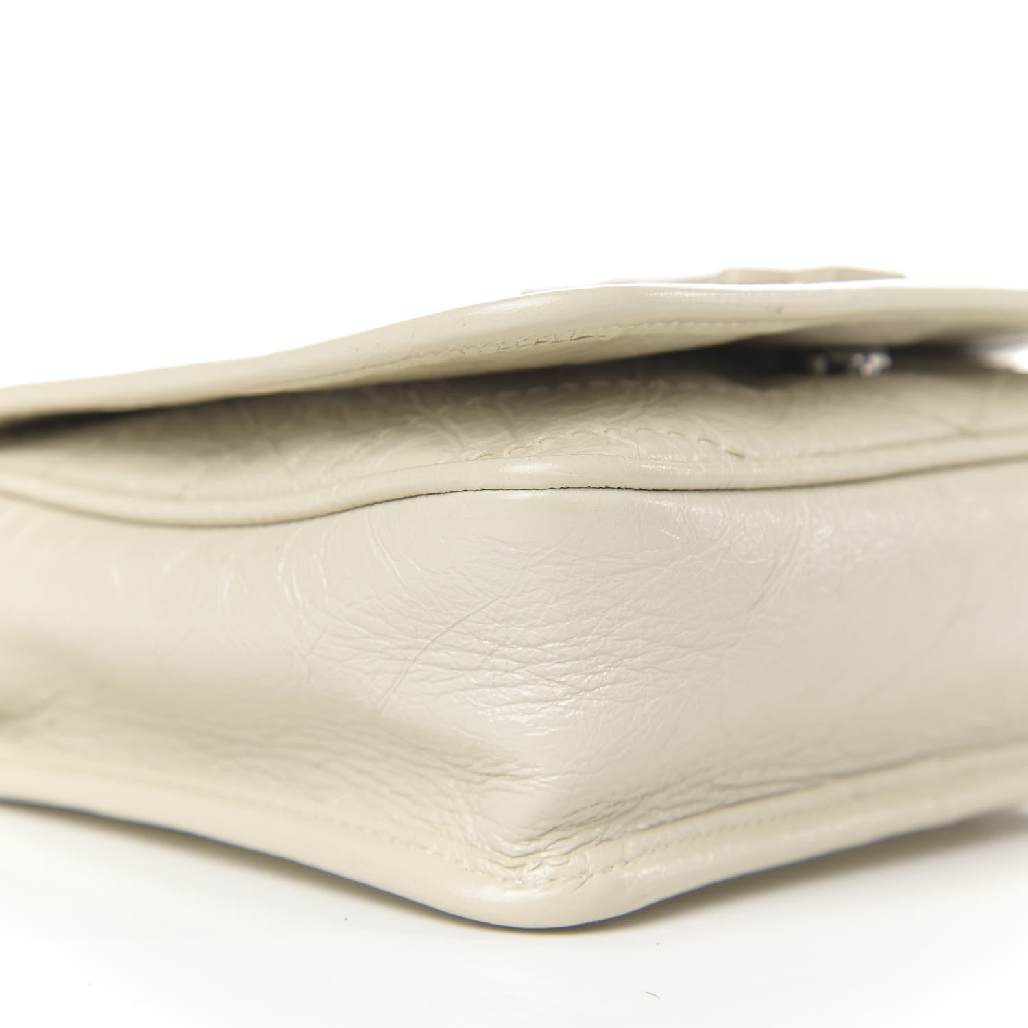 Saint Laurent Crinkled Calfskin Matelasse Monogram Niki Chain Wallet Crema Soft 7 of 9