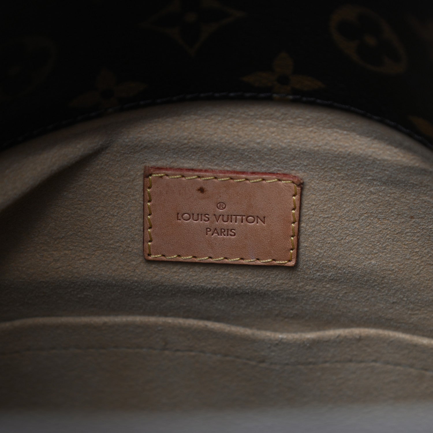 Louis Vuitton Monogram Artsy MM 8 of 10