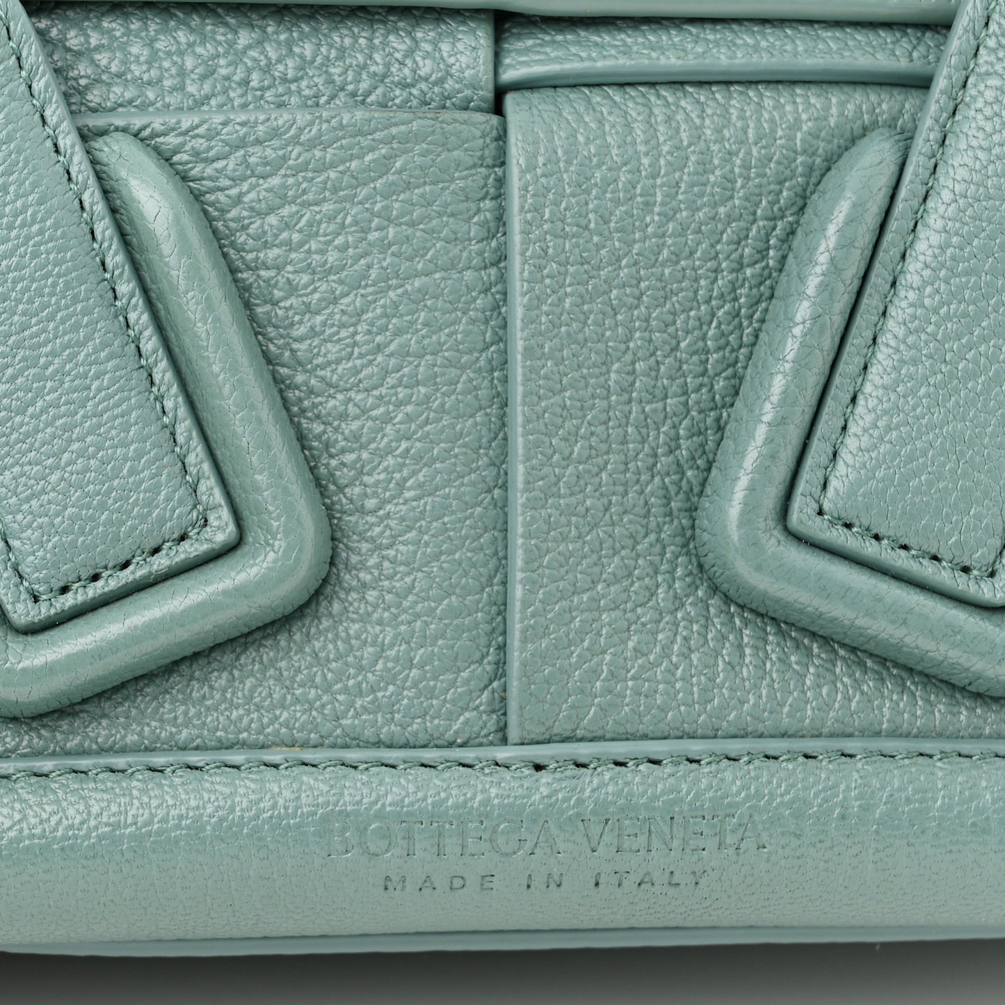 Grained Calfskin Maxi Intrecciato Arco 33 Blue