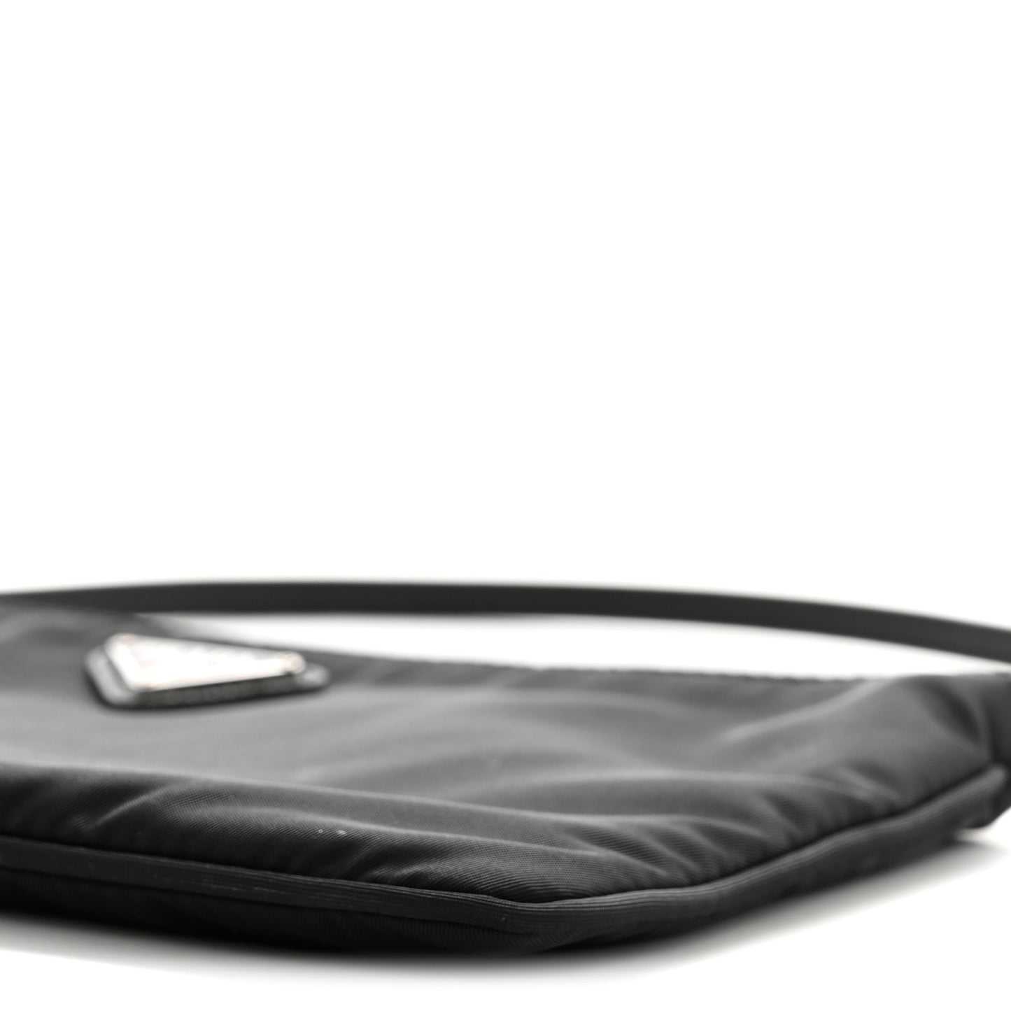 Re-Nylon Vela Pouch Black