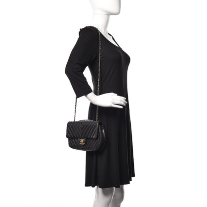 Chanel Lambskin Chevron Quilted Small Single Flap Black 3 of 15
