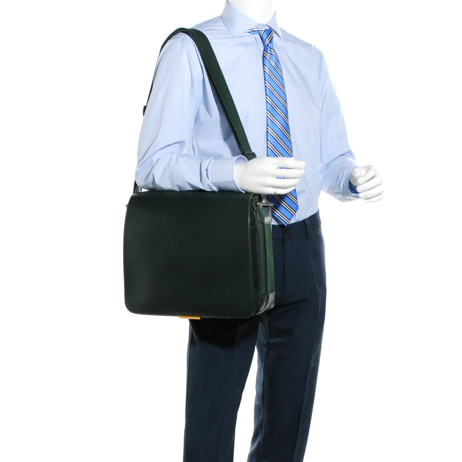 Louis Vuitton Taiga Viktor Messenger Bag Epicea 2 of 14