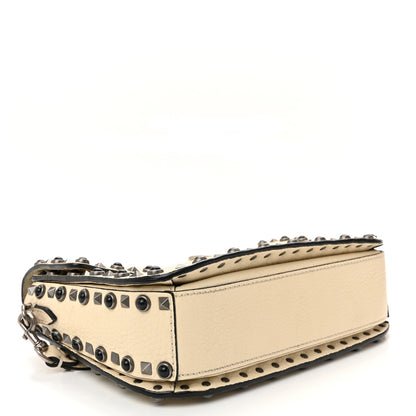Valentino Garavani Pebbled Calfskin Onyx Medium Guitar Strap Rockstud Rolling Flap Saddle Bag Ivory 4 of 14