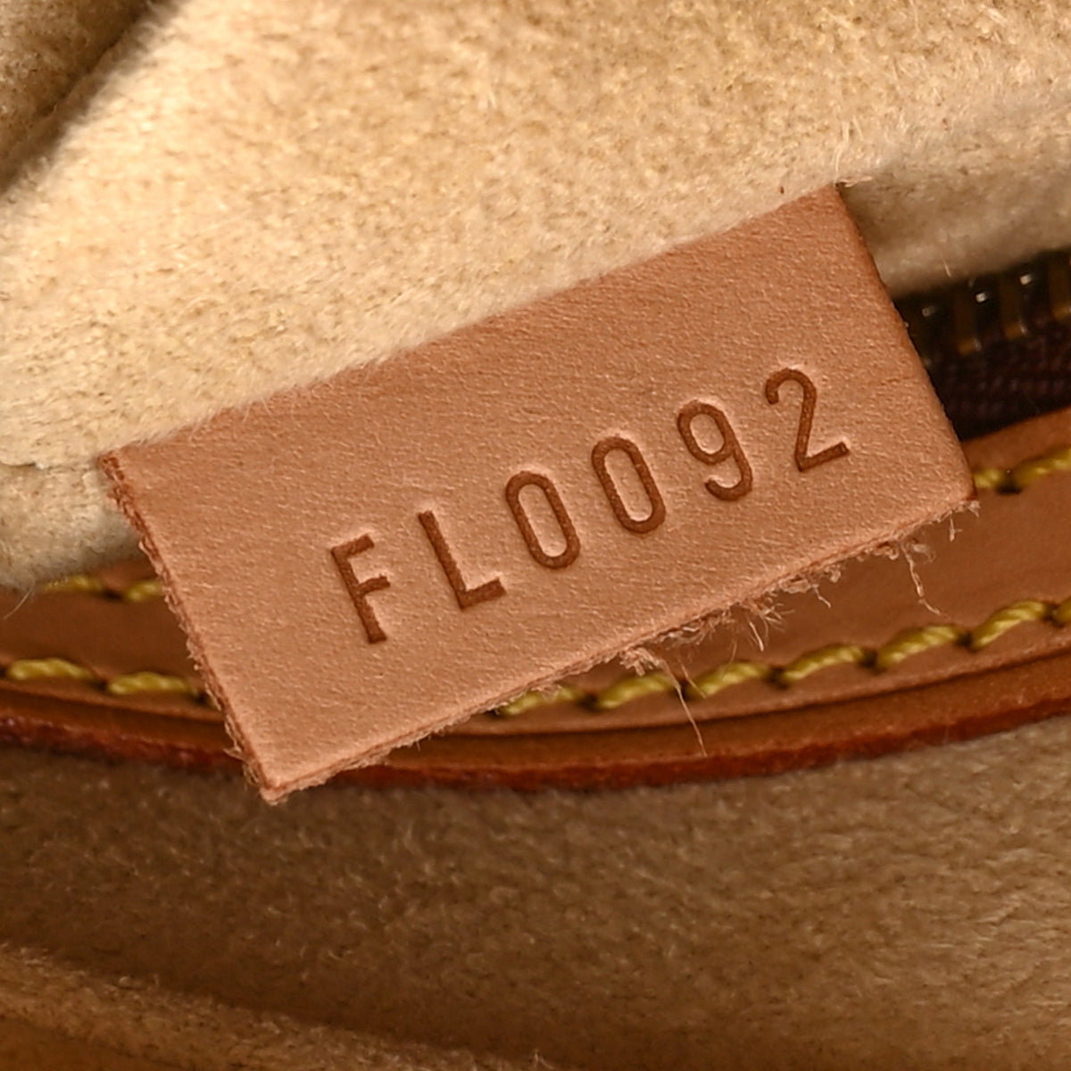 Monogram Looping MM