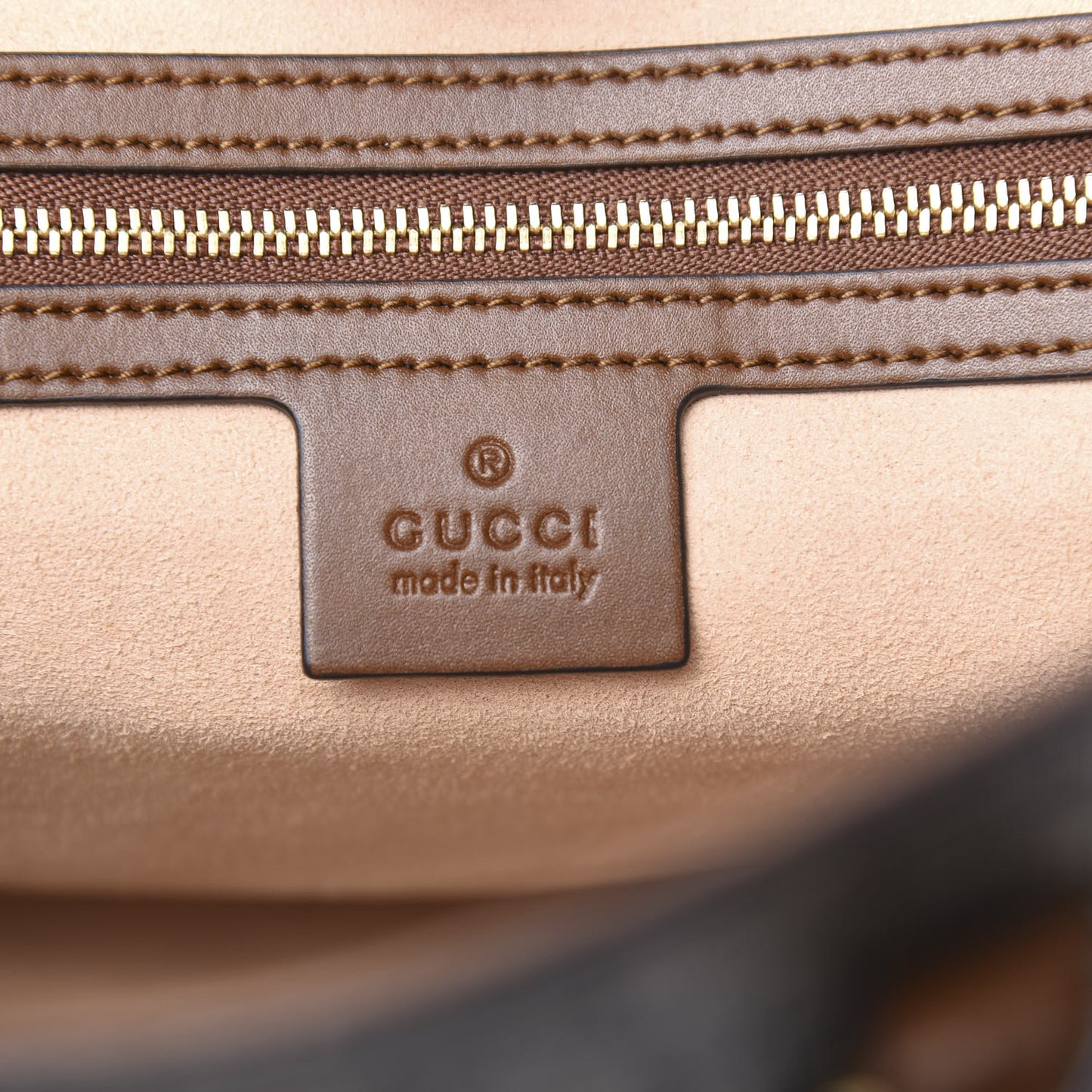 Soft GG Supreme Monogram Small Crossbody Tote Beige Cuir