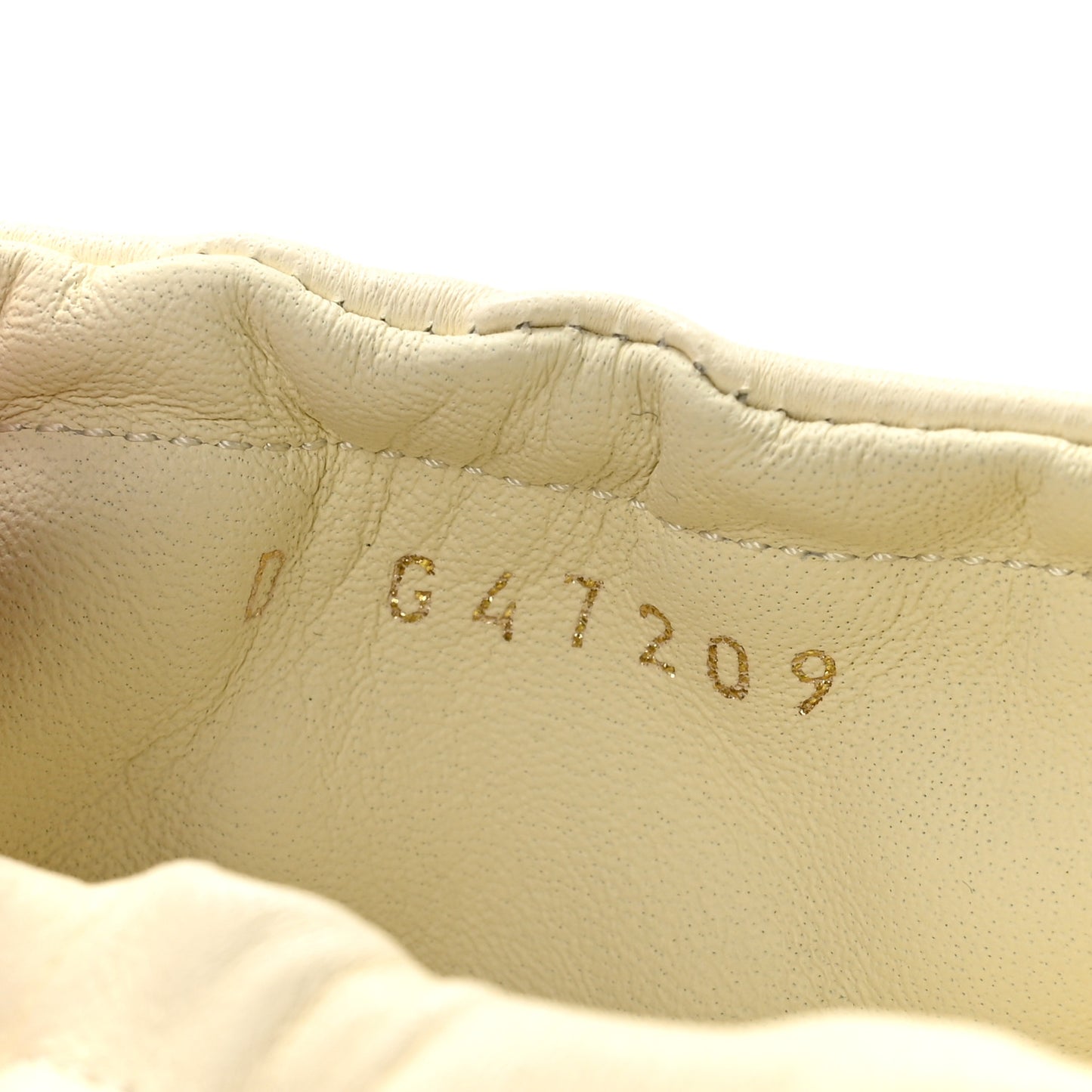 Lambskin CC Turnlock Ballerina Flats 37 Ivory Black