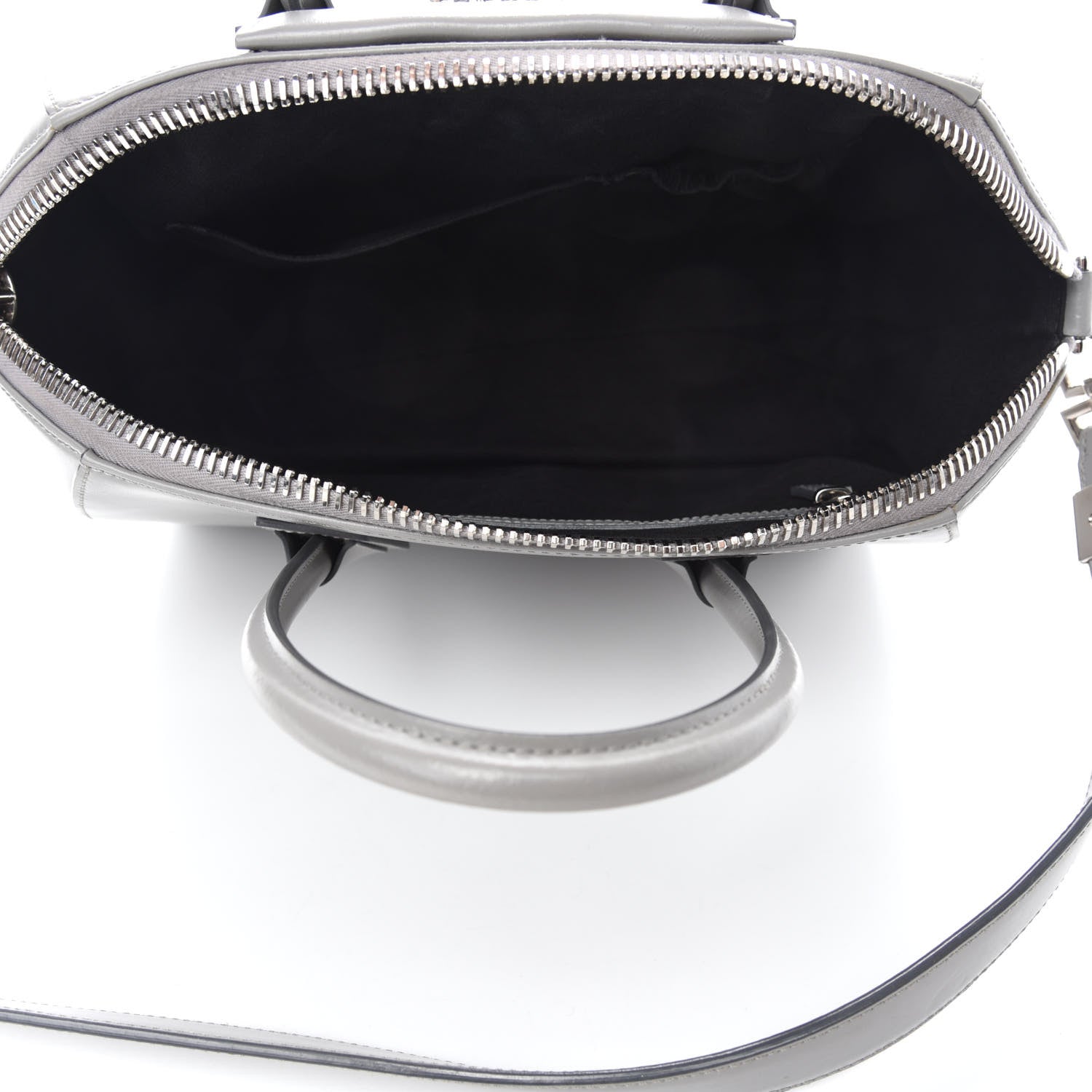 Givenchy Shiny Lord Calfskin Medium Antigona Pearl Grey 5 of 14