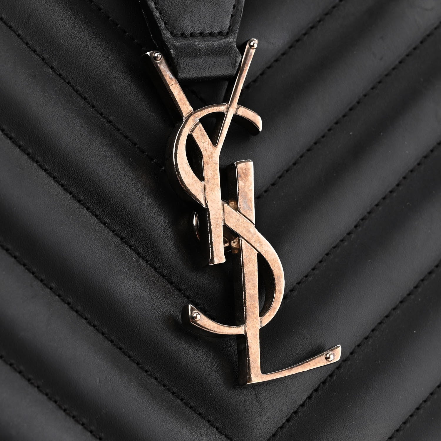 Saint Laurent Grain De Poudre Matelasse Chevron Monogram Shopping Bag Black 14 of 14