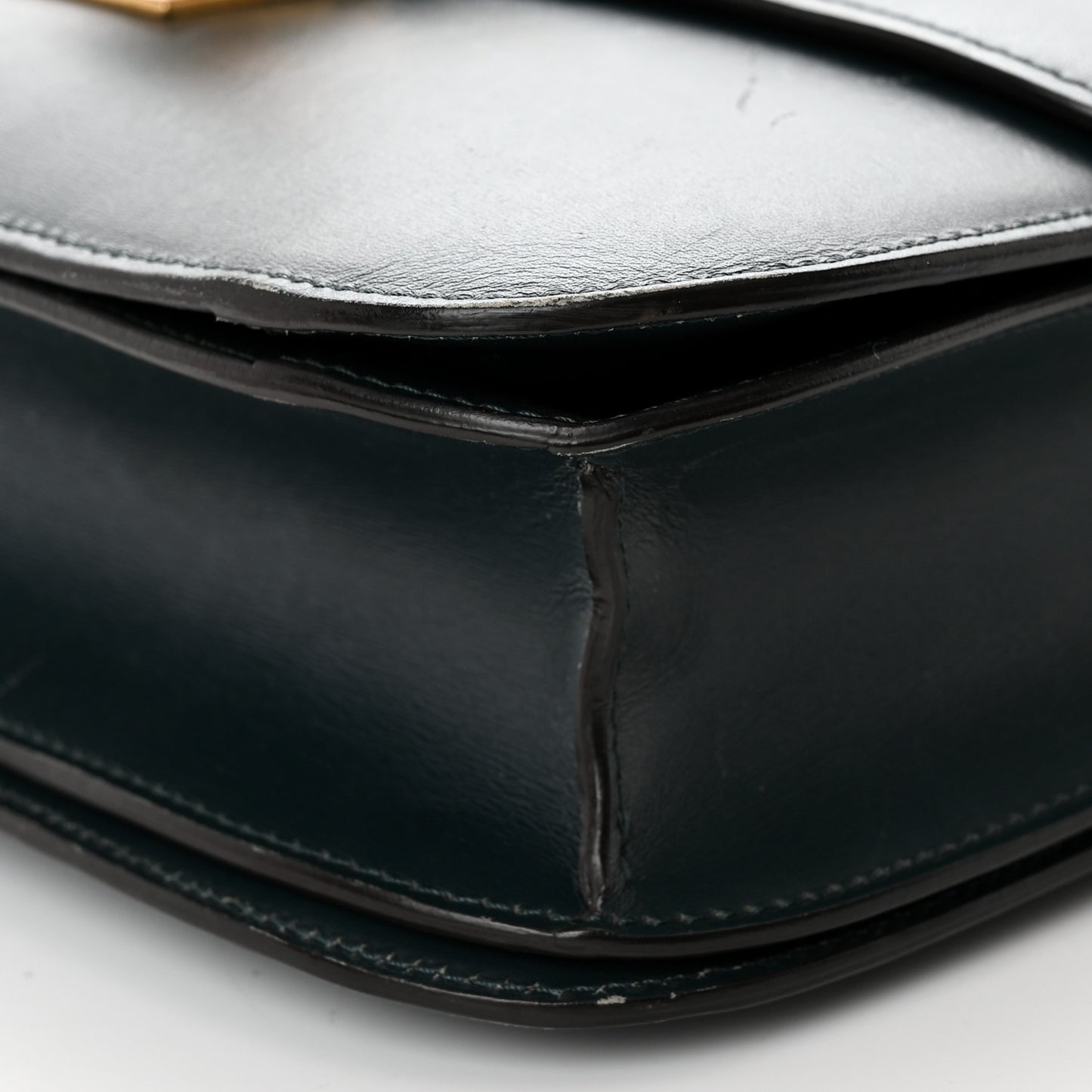 Box Calfskin Medium Classic Box Flap Bag Amazone