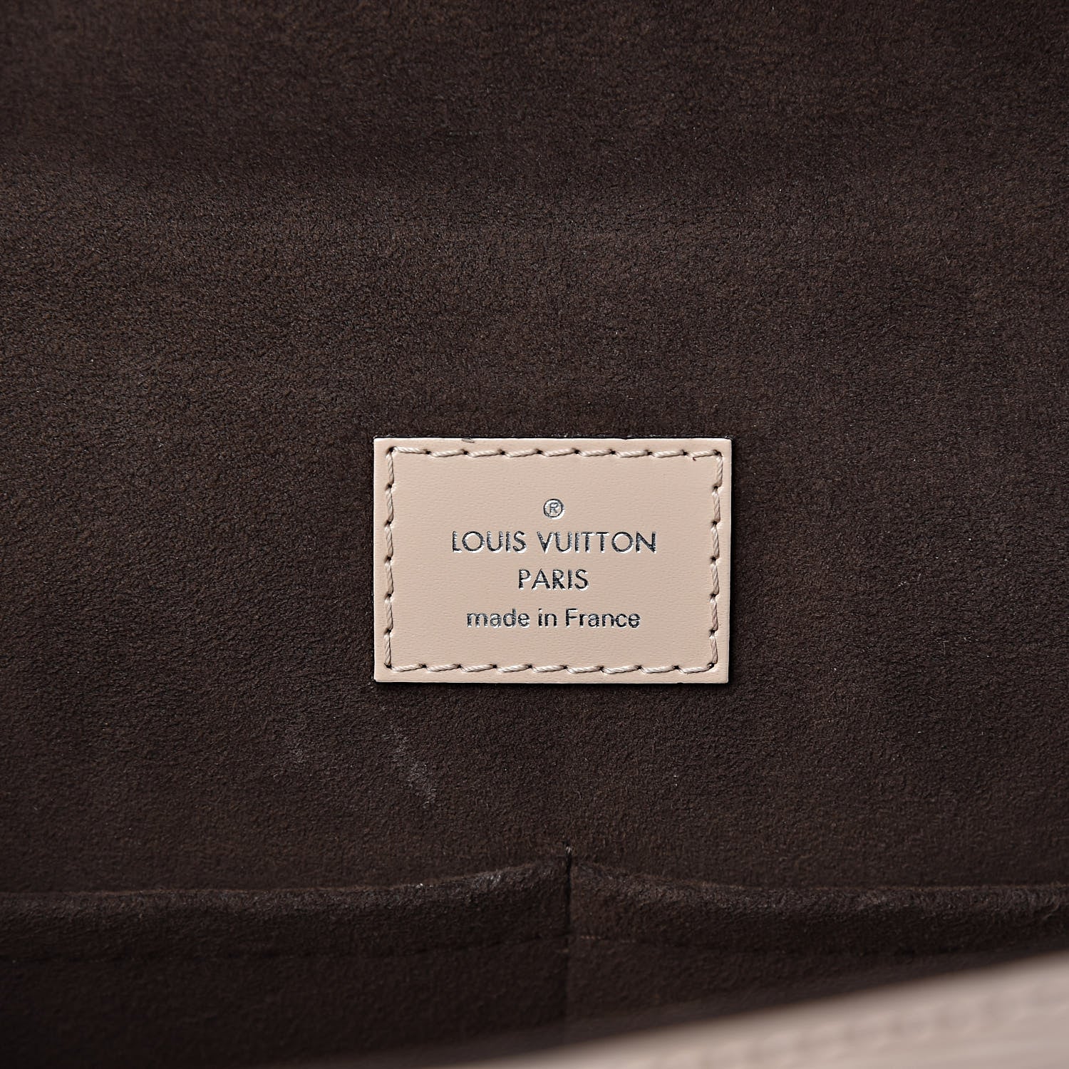 Louis Vuitton Epi Cluny MM Dune 6 of 12