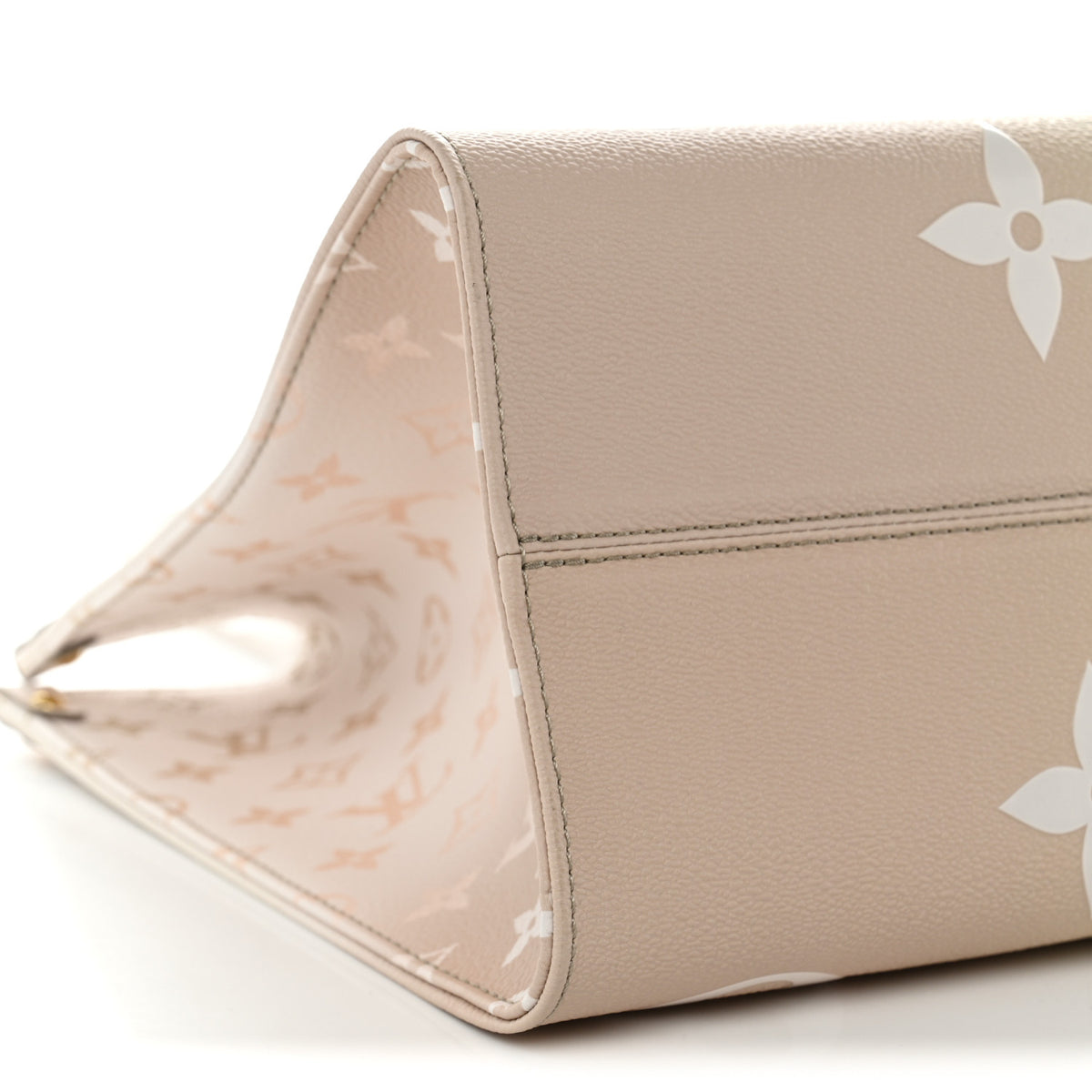 Louis Vuitton Monogram Giant Spring In The City OntheGo MM Sunset Kaki 8 of 9