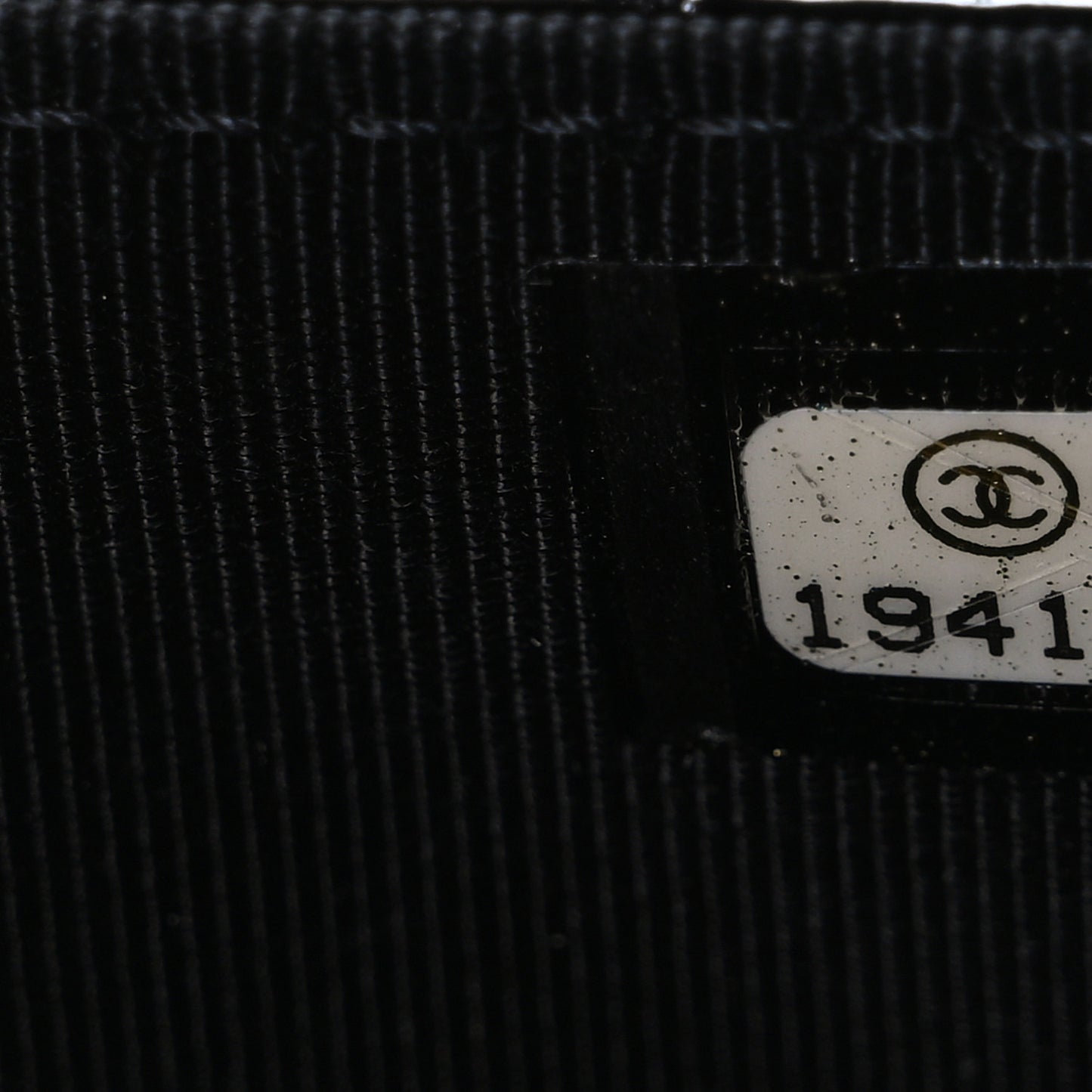 Patent Quilted Wallet On Chain WOC Black