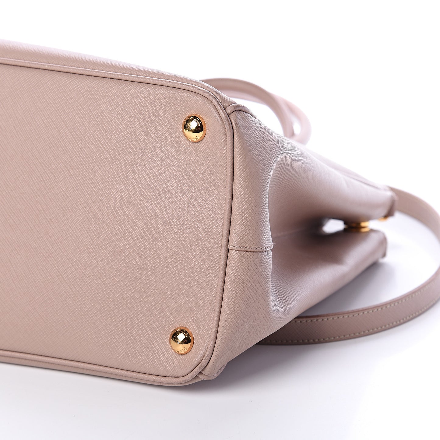Saffiano Medium Galleria Double Zip Tote Cammeo