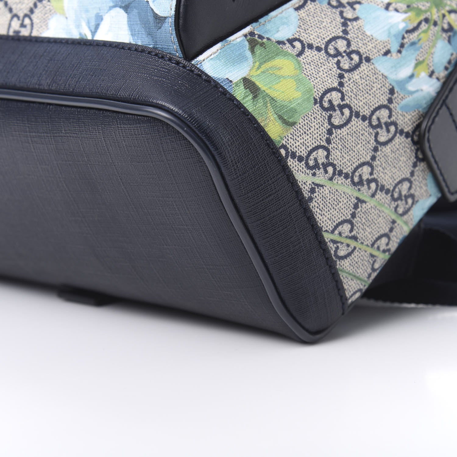 Gucci GG Supreme Monogram Blooms Small Day Backpack Blue 9 of 11