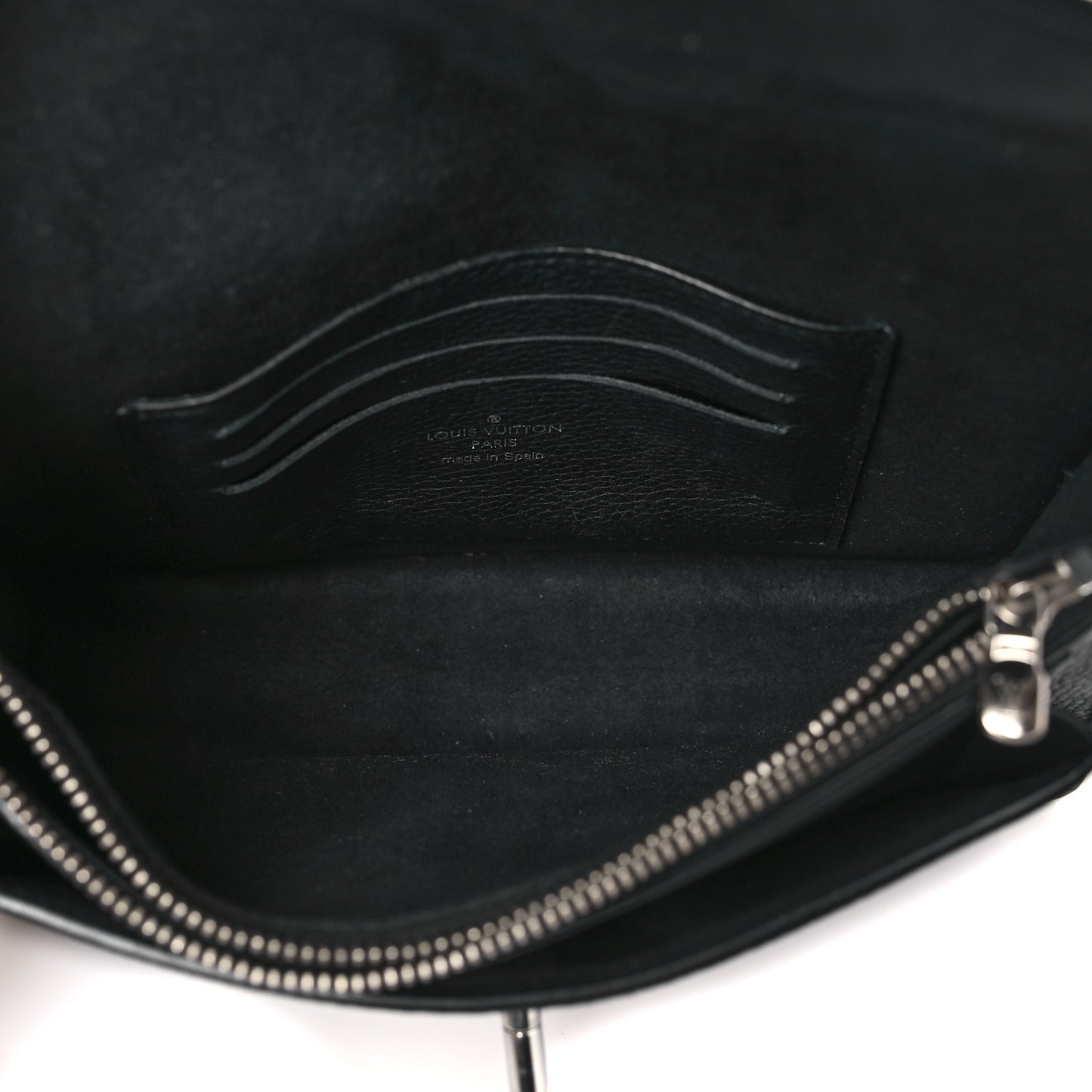 Soft Calfskin My Lockme Pochette Black