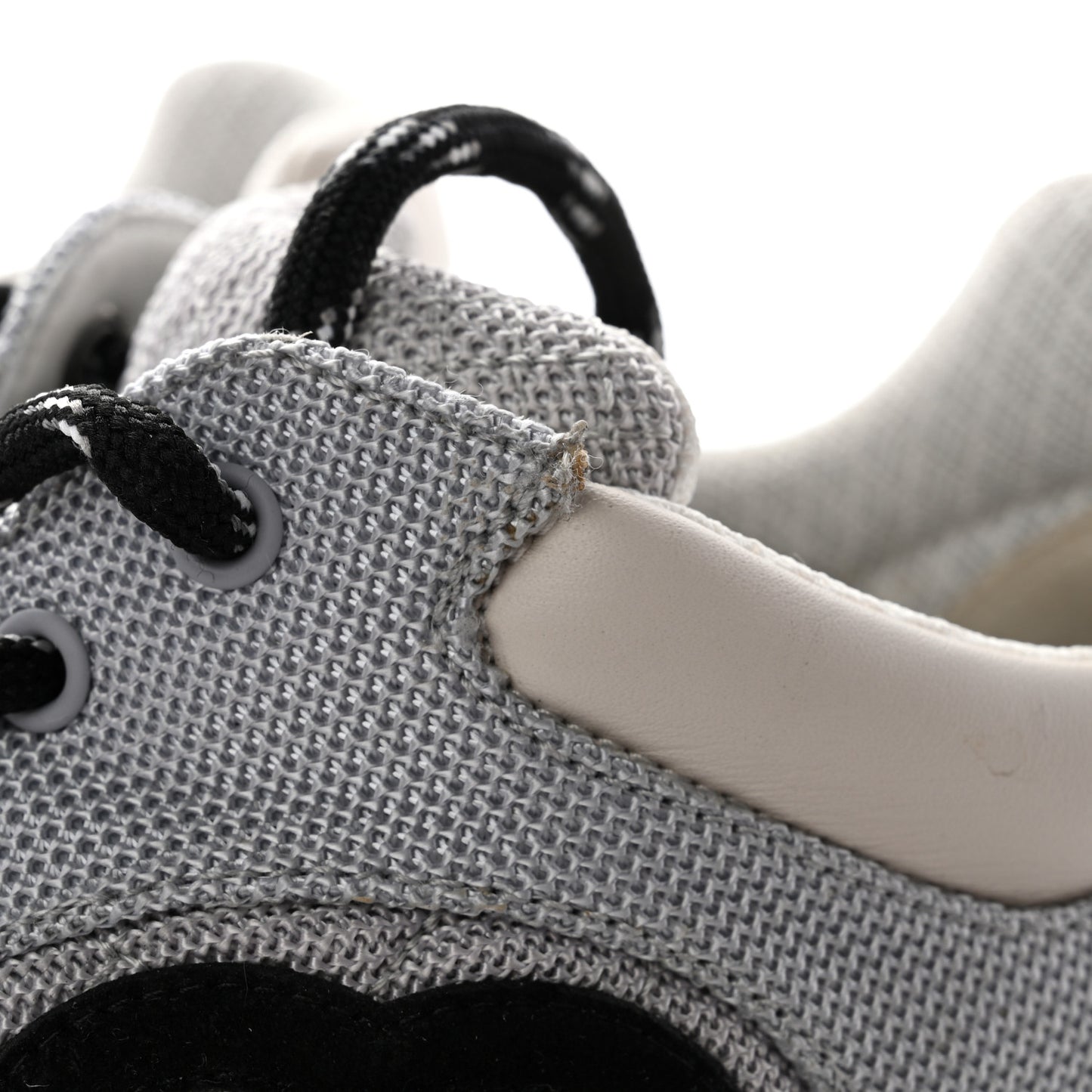 Mesh Suede Calfskin Grained Calfskin Mens CC Sneakers 45 Gray White