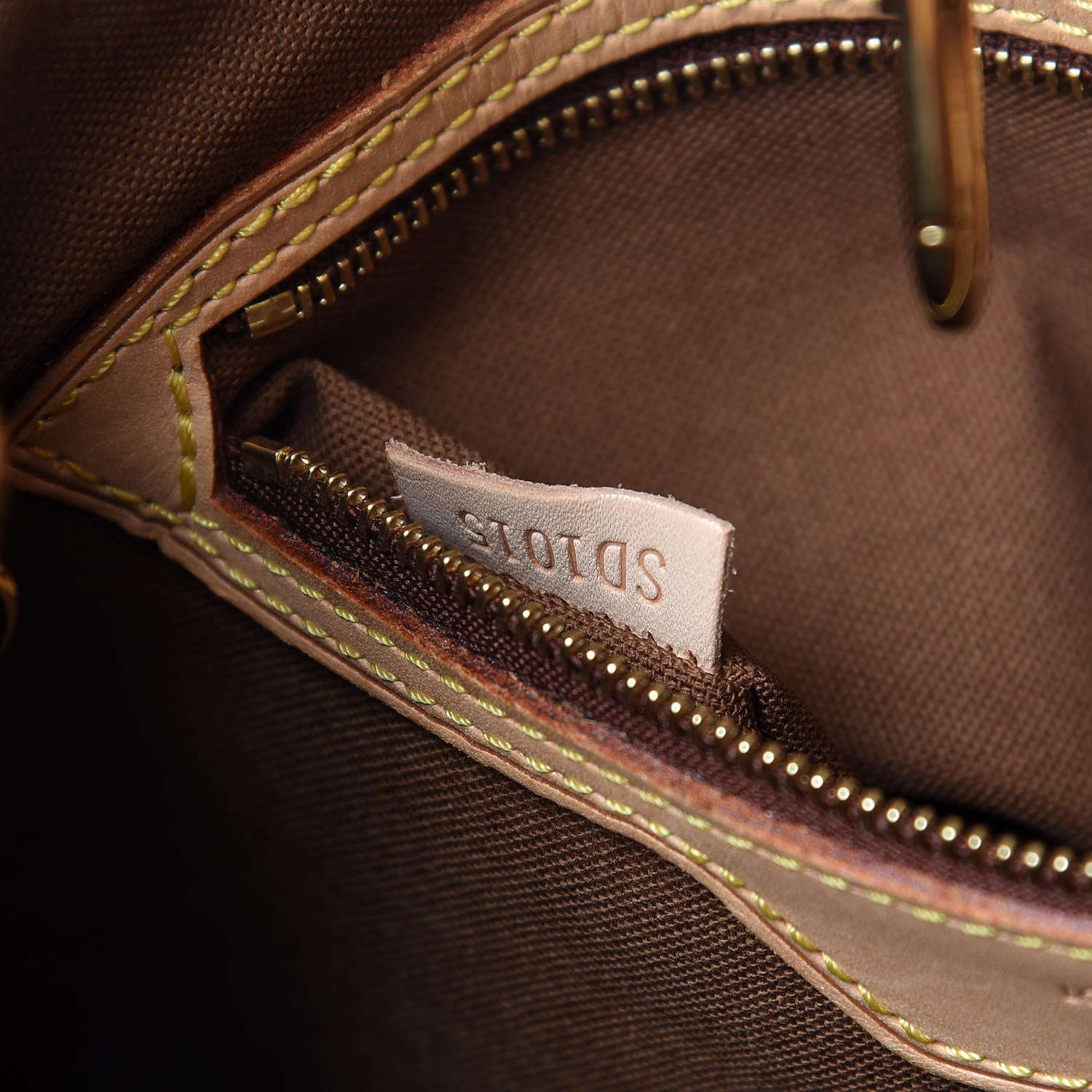 Louis Vuitton Monogram Batignolles Vertical 7 of 16