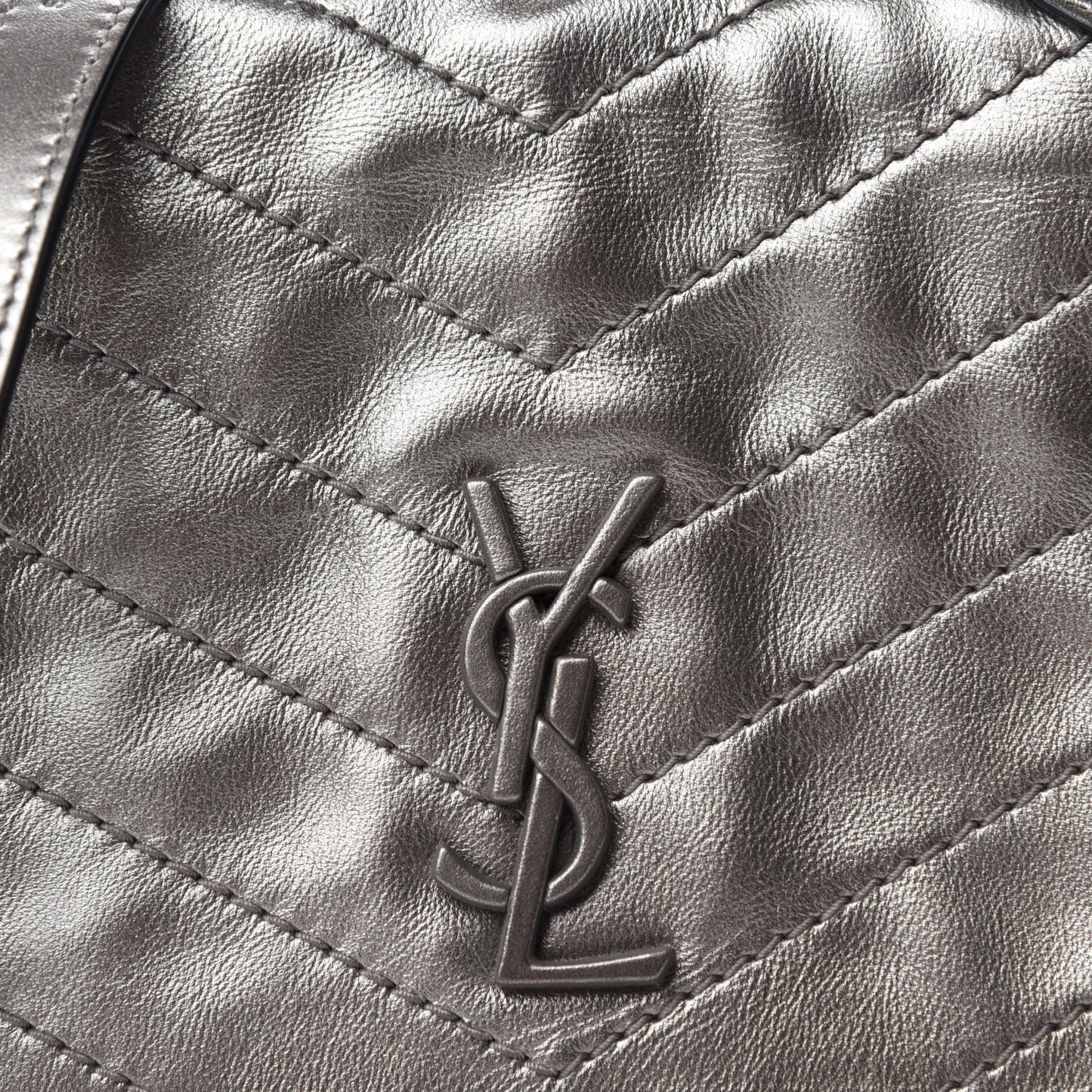 Metallic Calfskin Matelasse Monogram Niki Chain Wallet Platinum