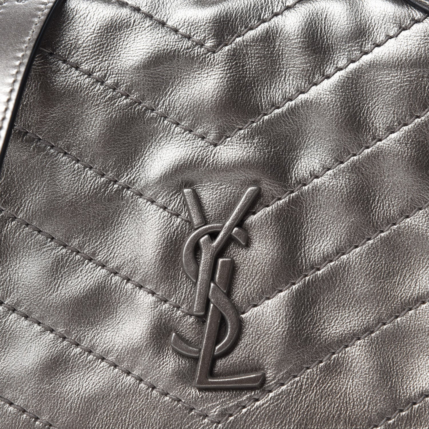 Saint Laurent Metallic Calfskin Matelasse Monogram Niki Chain Wallet Platinum 10 of 11
