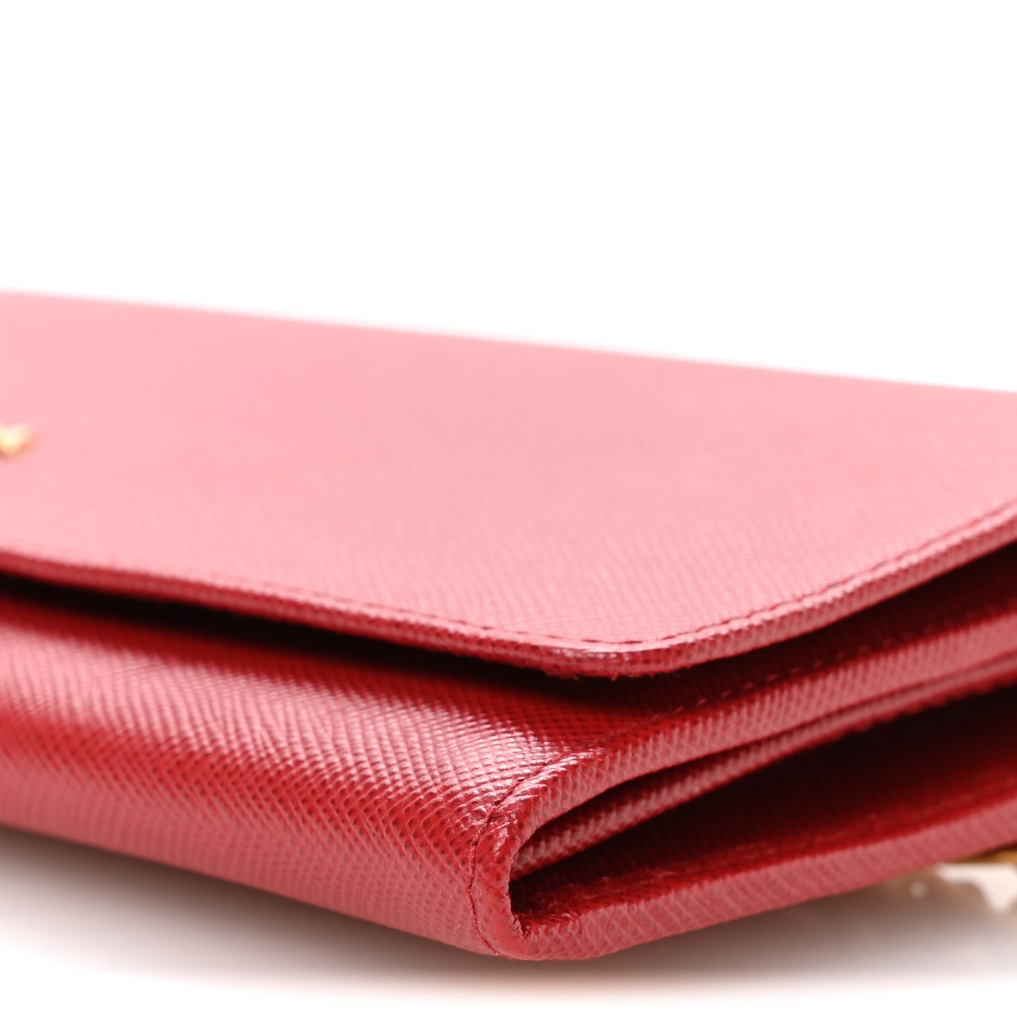 Saffiano Metal Oro Chain Wallet Fuoco