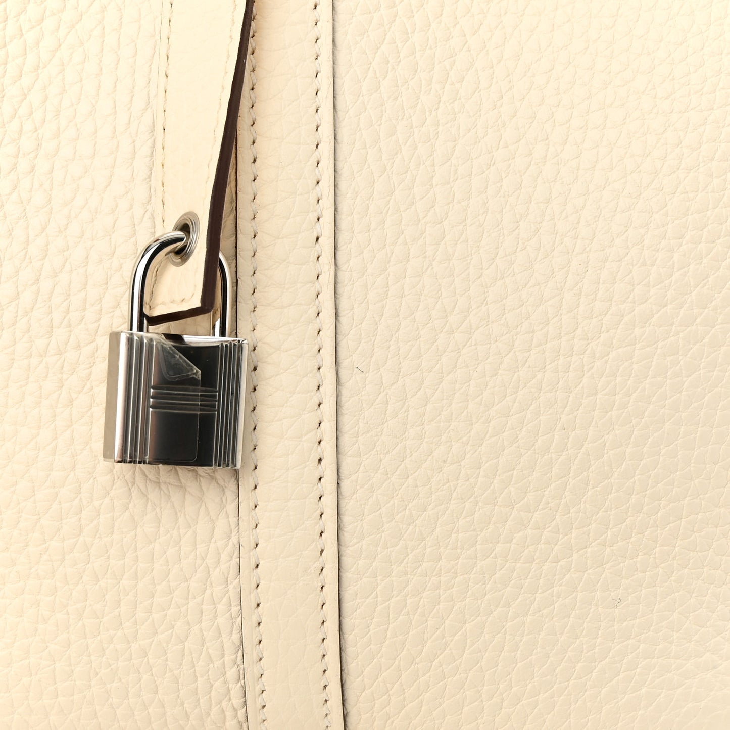 Taurillon Clemence Swift Eclat Picotin Lock 22 MM Nata Sesame