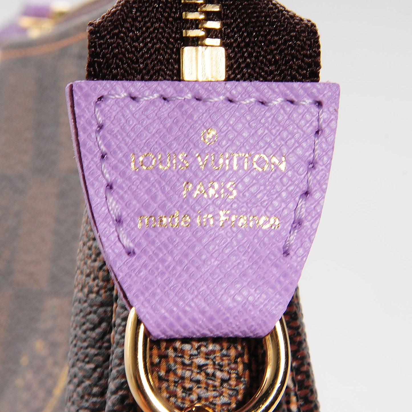 Damier Ebene Illustre Mini Pochette Accessories Violet