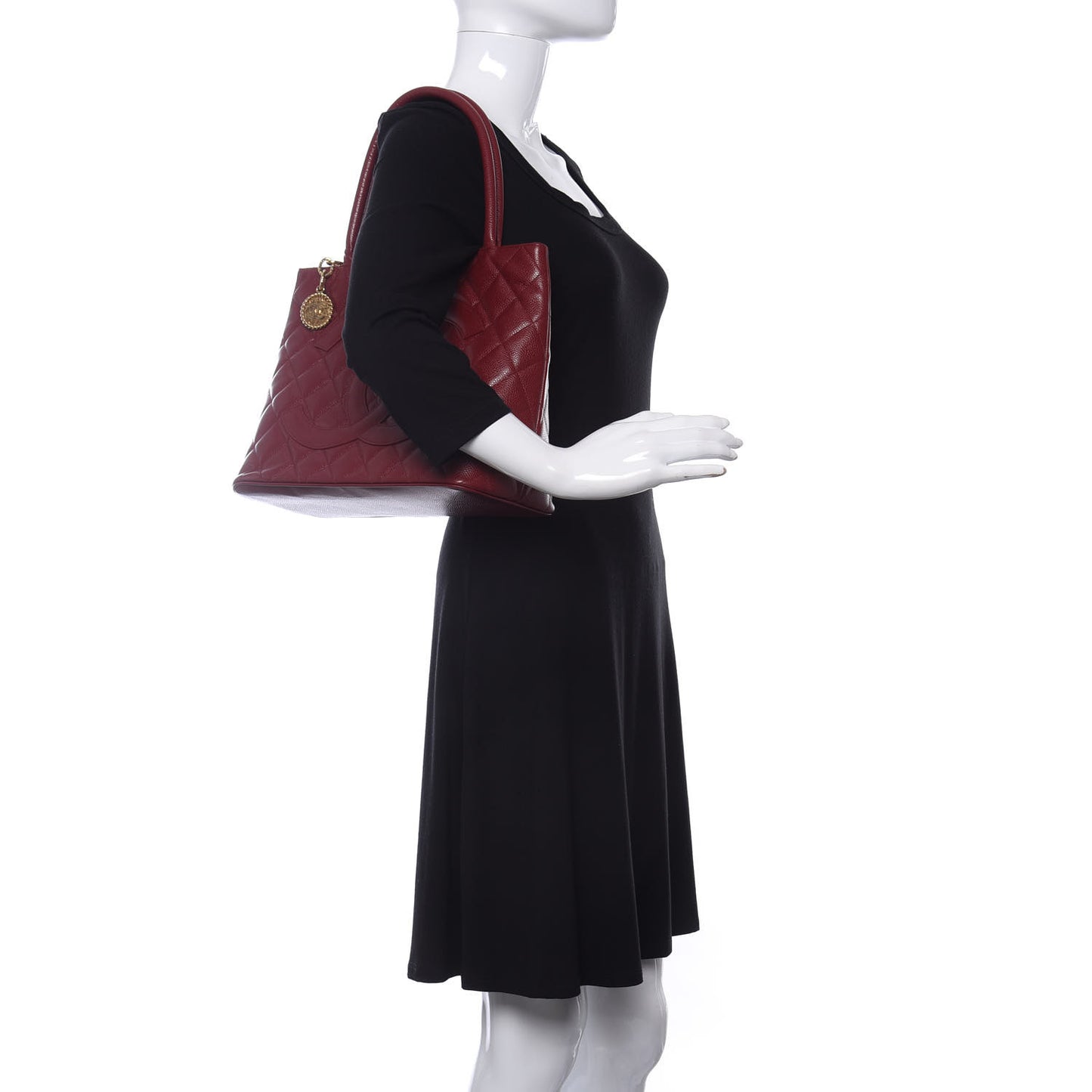 Caviar Quilted Medallion Tote Red