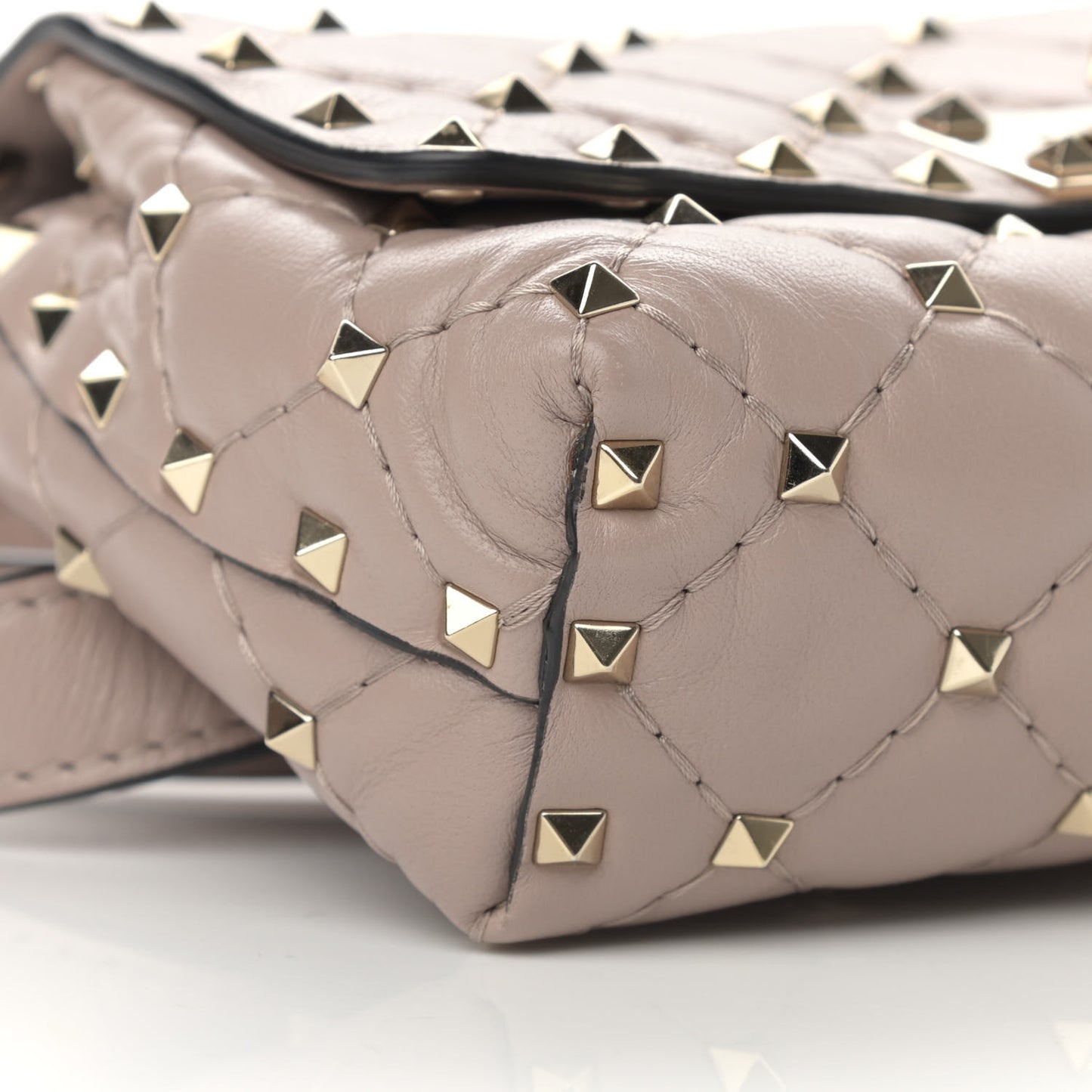 Lambskin Rockstud Spike Belt Bag Poudre