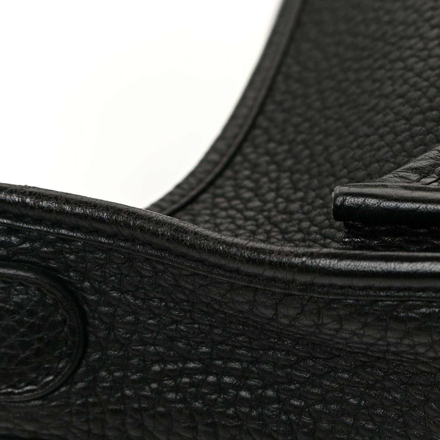 Taurillon Clemence Evelyne III PM Black