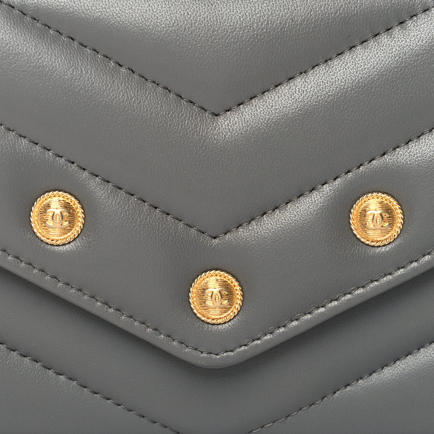 Lambskin Chevron Quilted Medallion Gusset Wallet Grey