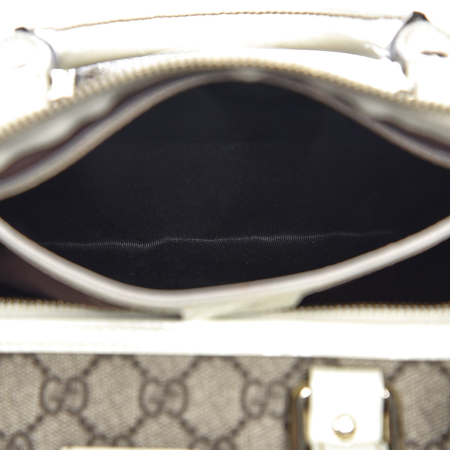 GG Plus Monogram Medium Joy Boston Off White