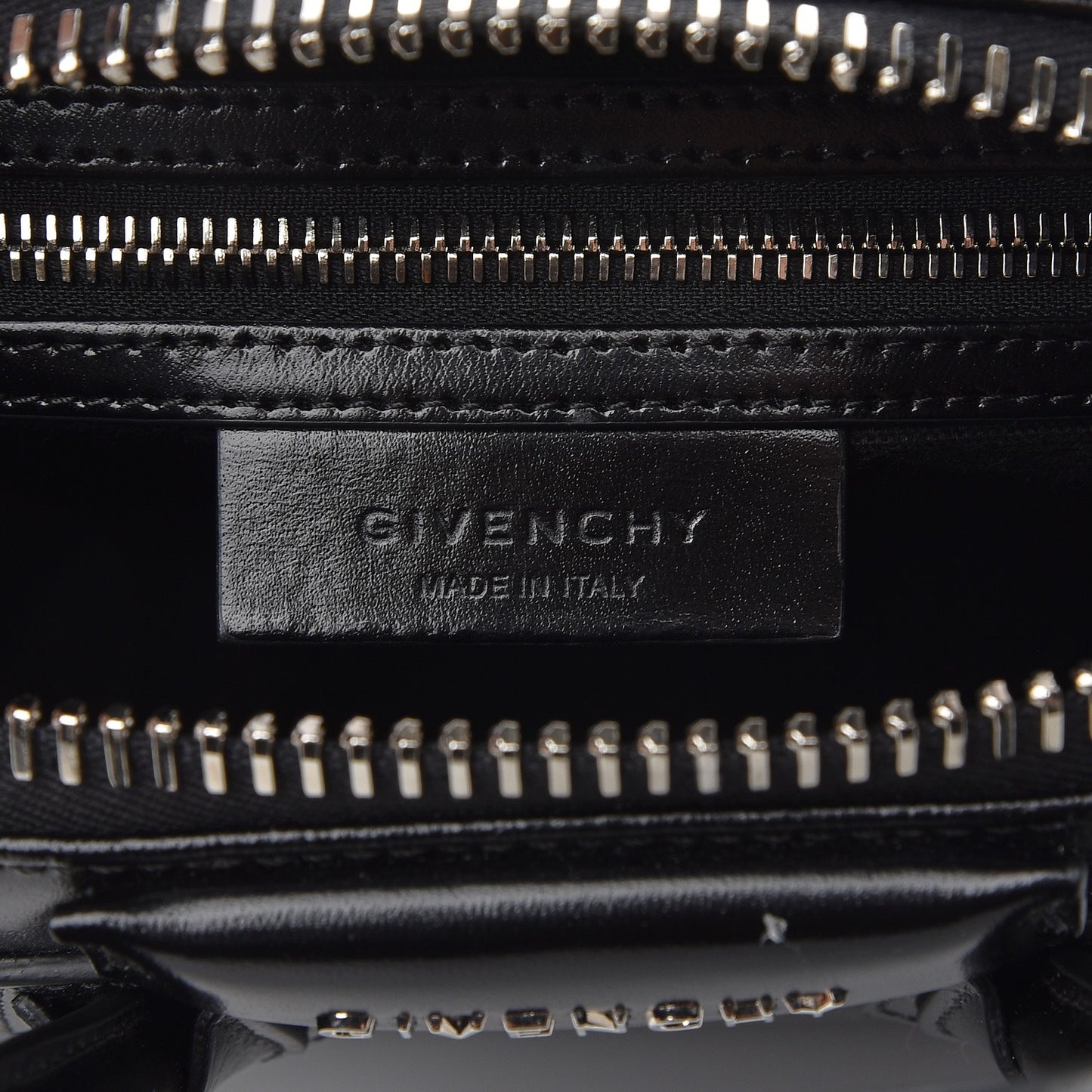 Shiny Lord Calfskin Mini Antigona Black