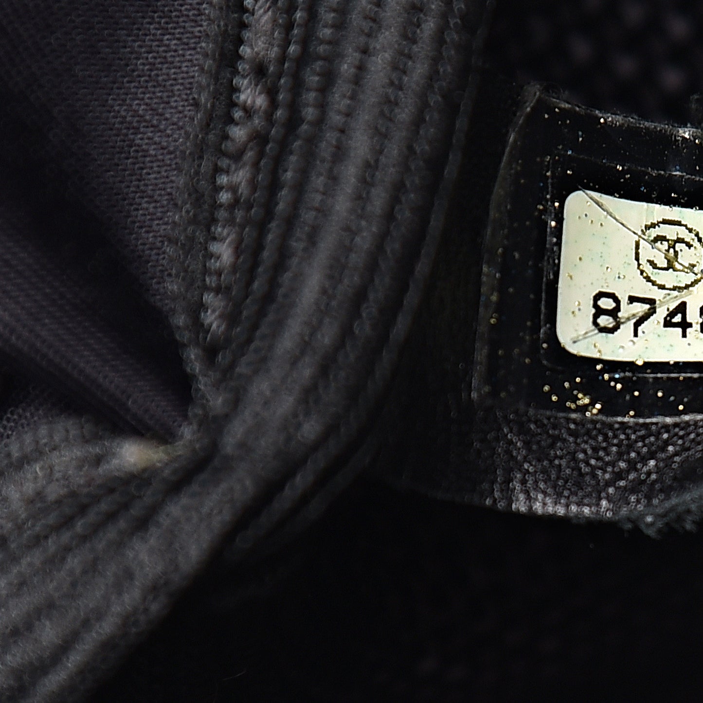 Nylon Sport CC Messenger Black