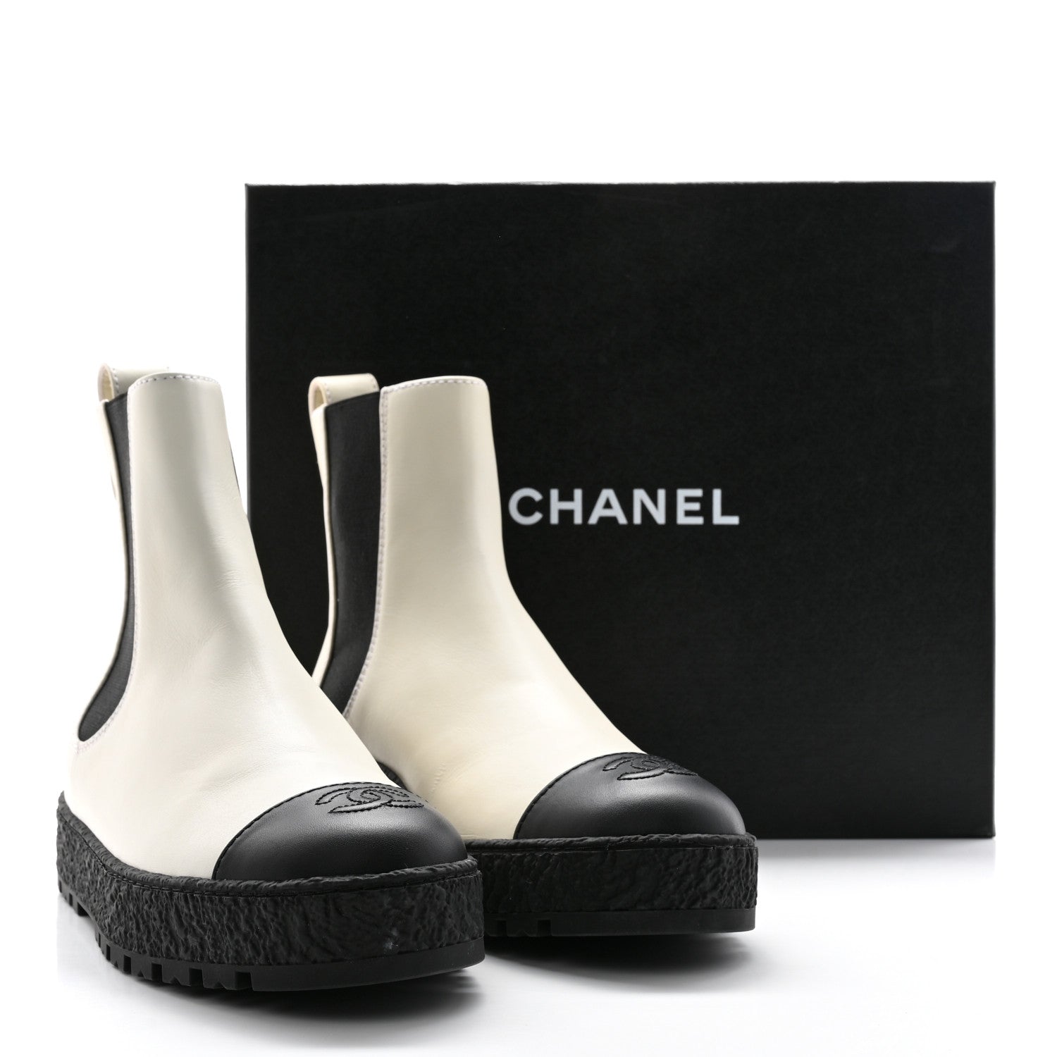 Chanel Calfskin Cap Toe CC Ankle Boots 41 White Black 12 of 12