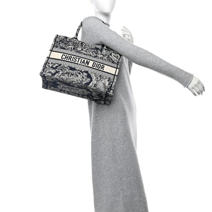 Christian Dior Canvas Embroidered Medium Dioriviera Toile De Jouy Reverse Book Tote Blue 2 of 11