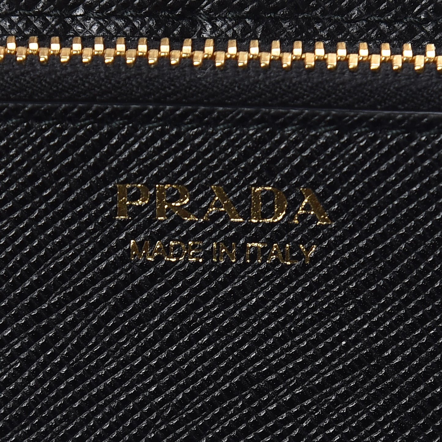 Saffiano Metal Medium Wallet Black