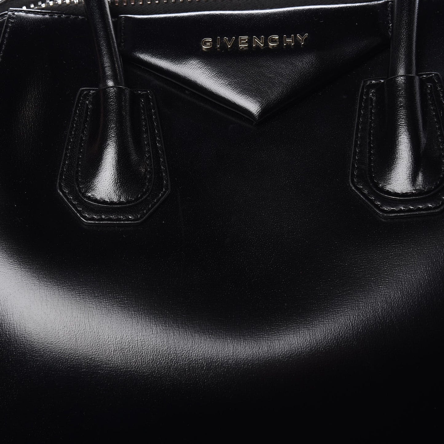 Shiny Lord Calfskin Small Antigona Black