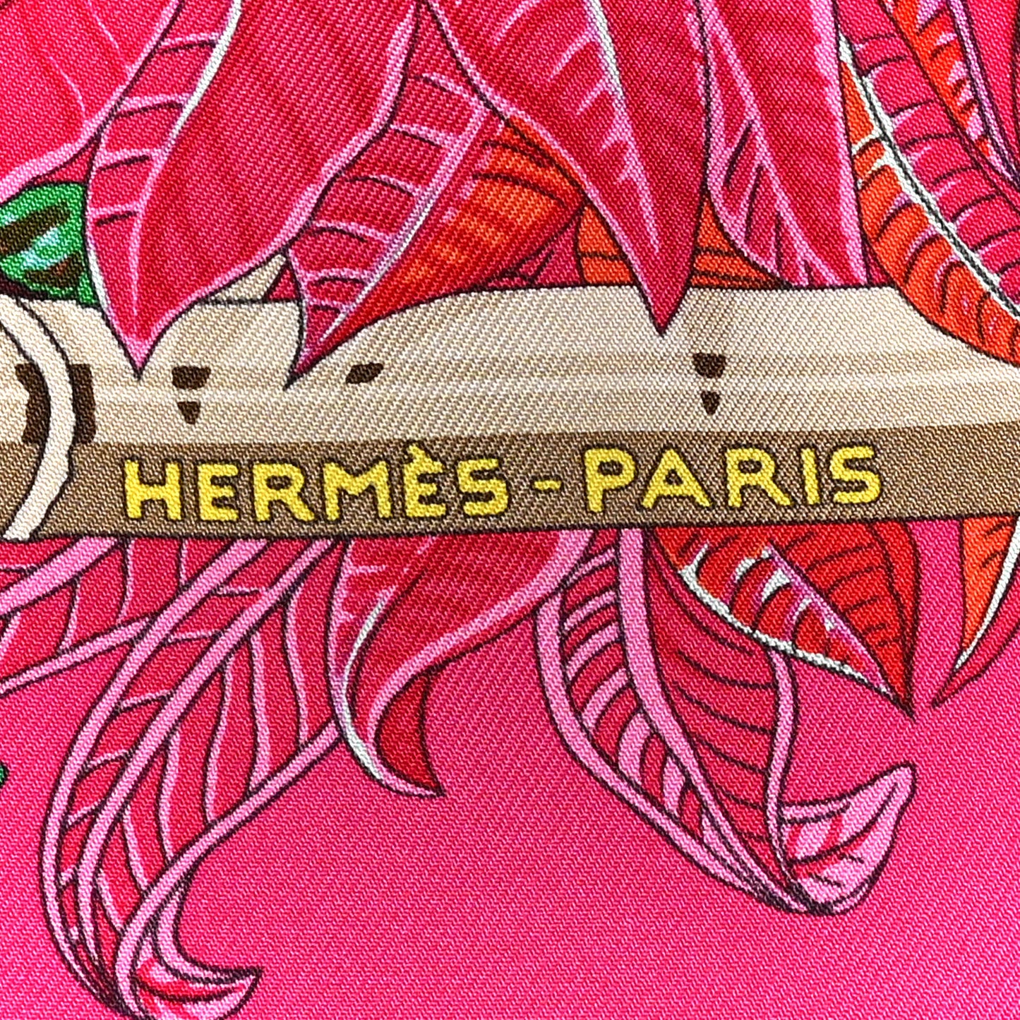 Silk Jardins D Hiver Scarf 90 Rose Vif Vert Creme