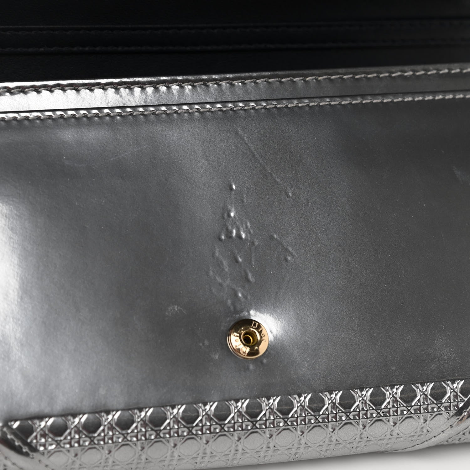 Christian Dior Metallic Patent Micro-Cannage Diorama Croisiere Chain Wallet Silver 11 of 12