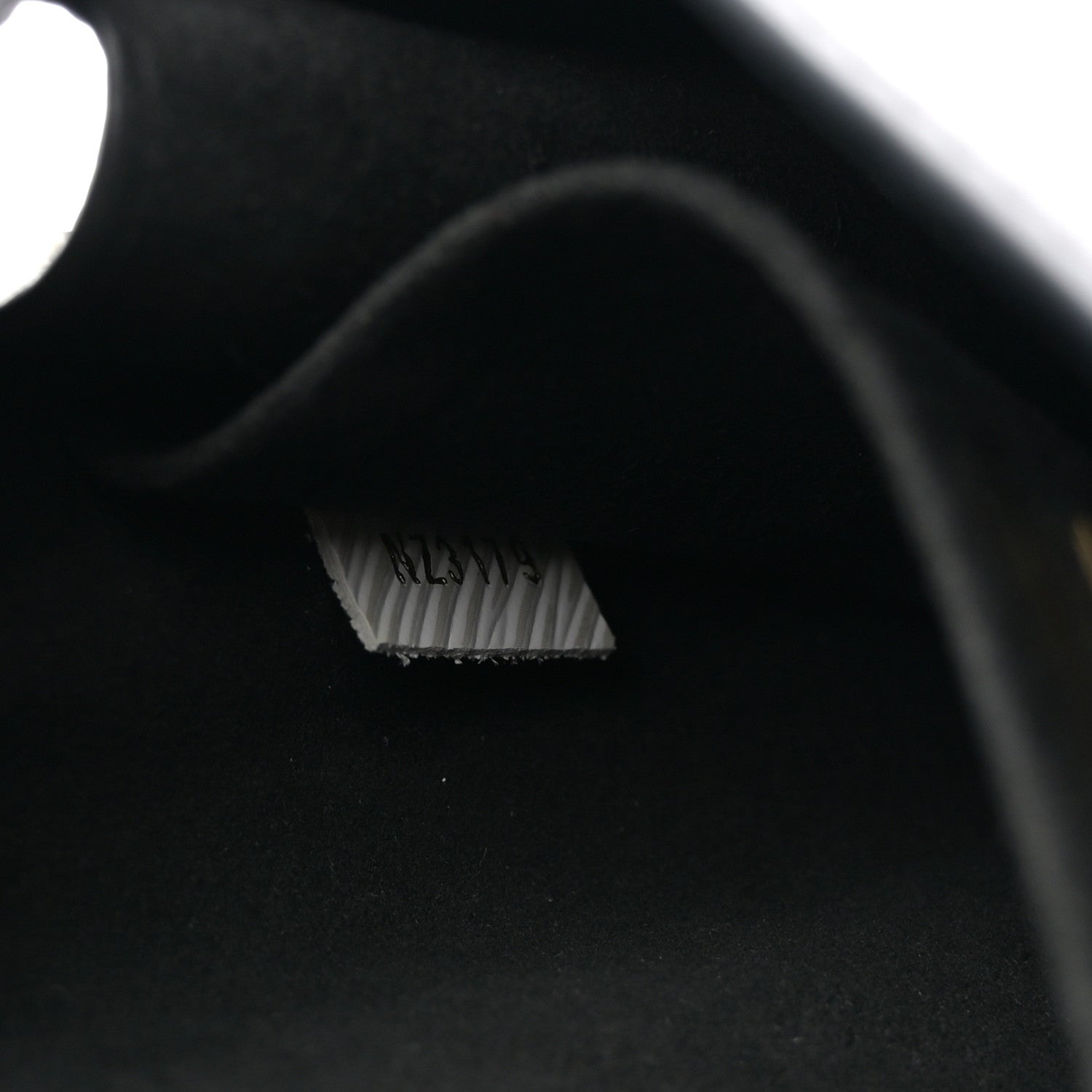 Louis Vuitton Vernis Epi Monogram Spring Street Black 7 of 11