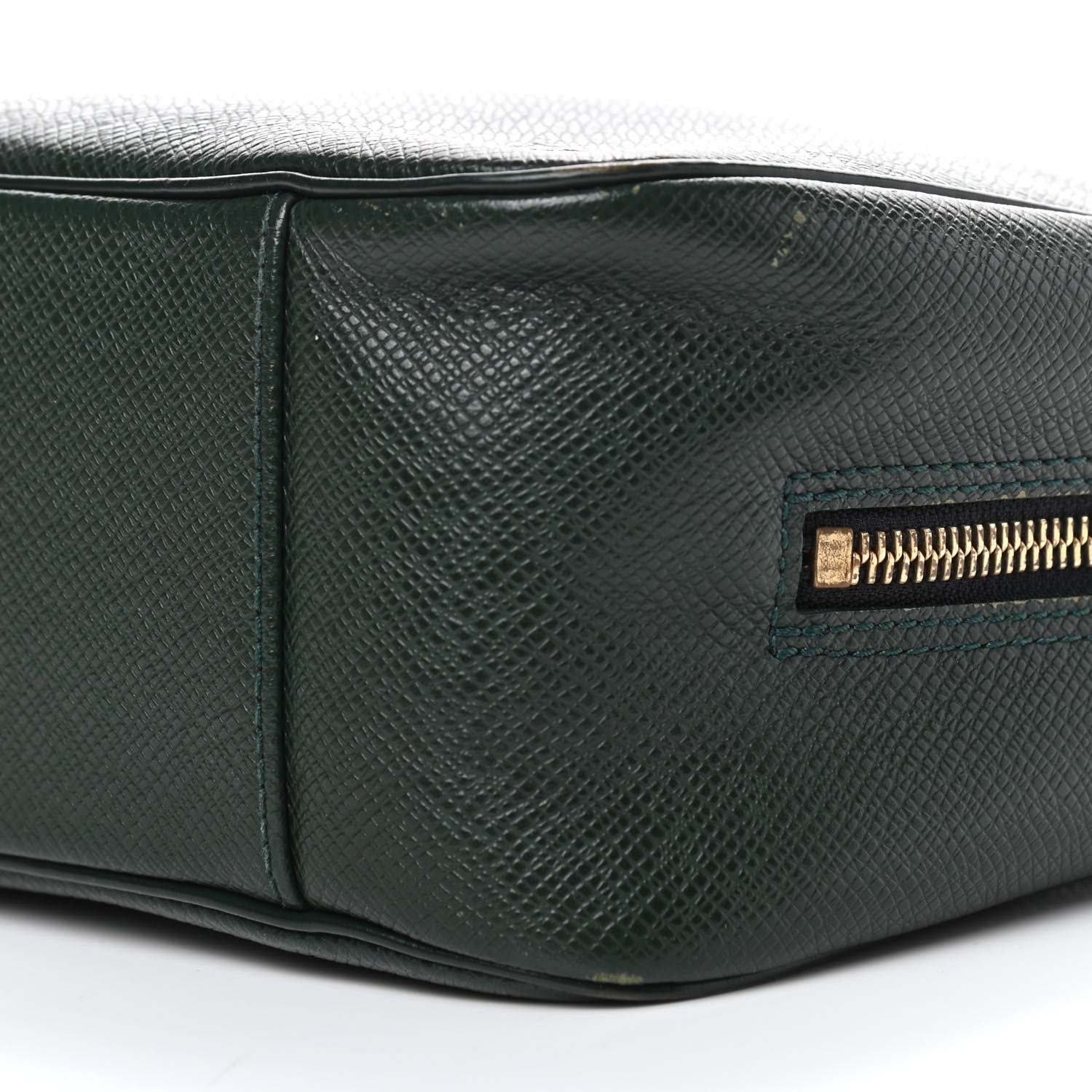 Louis Vuitton Taiga Trousse Toilette GM Epicea 8 of 13