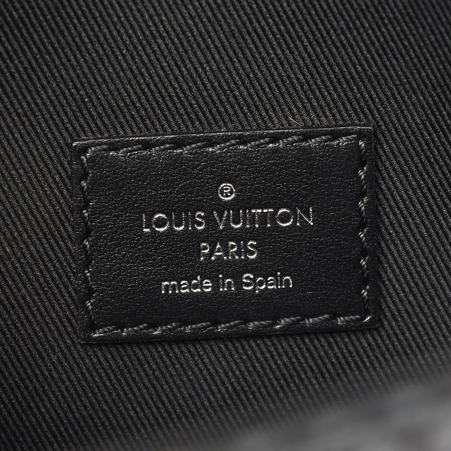 Louis Vuitton Damier Graphite 3D Studio Messenger 6 of 9