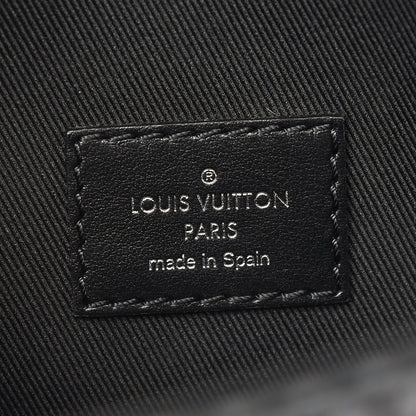 Louis Vuitton Damier Graphite 3D Studio Messenger 6 of 9