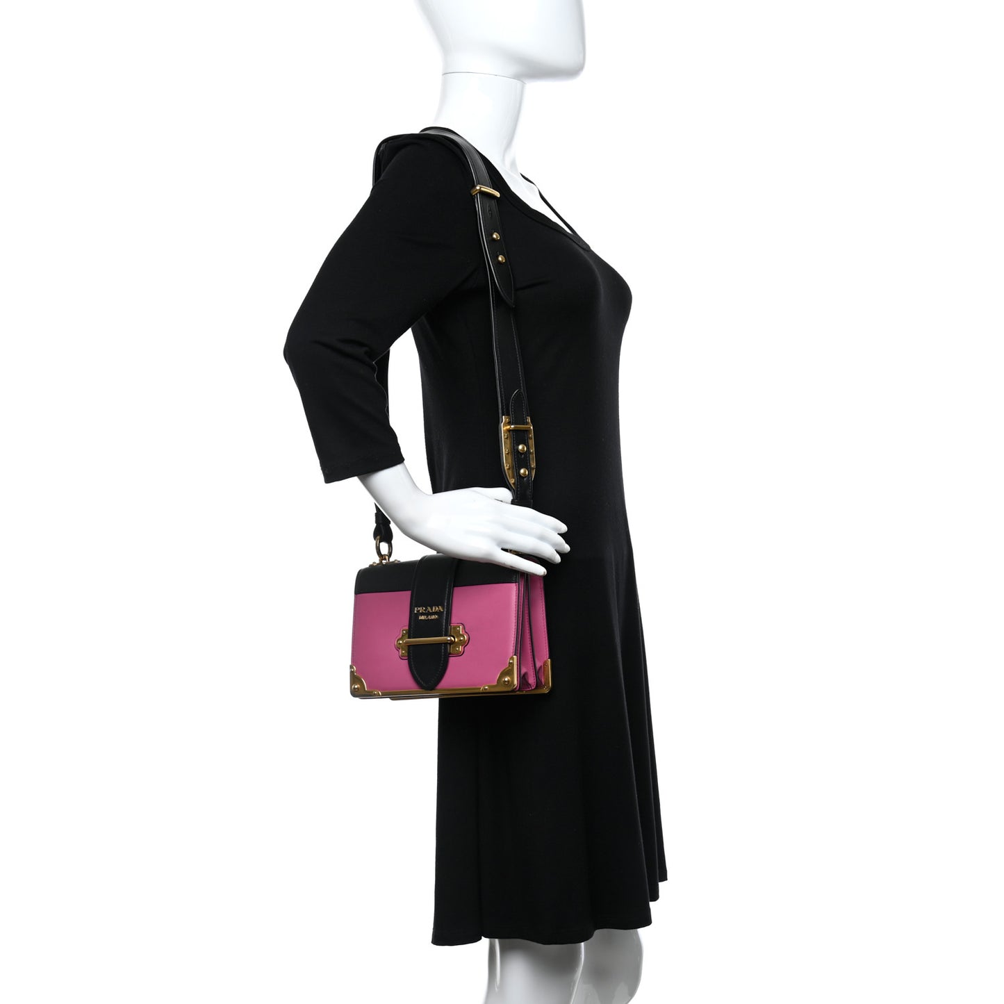 City Calf Saffiano Cahier Bag Geranio Black