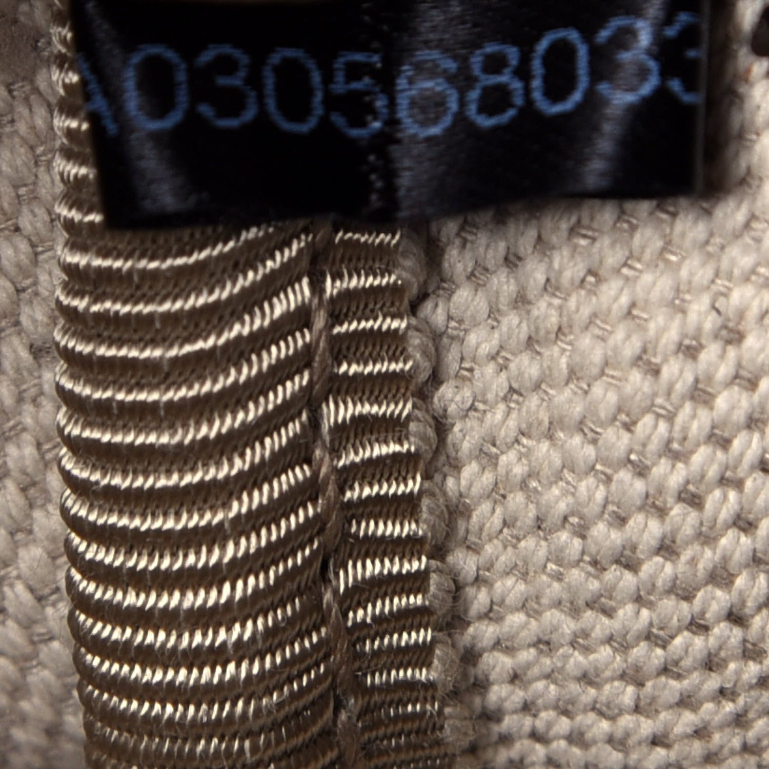 Gucci Grained Calfskin Small Logo Belt Bag Black 6 of 11
