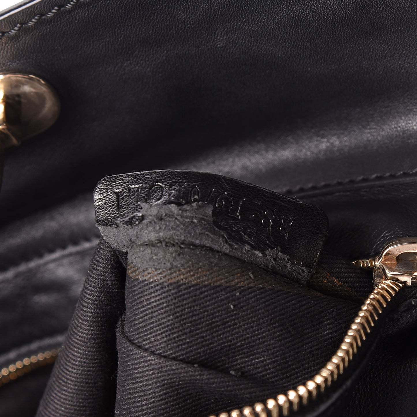 Vitello Medium Rockstud Tote Black