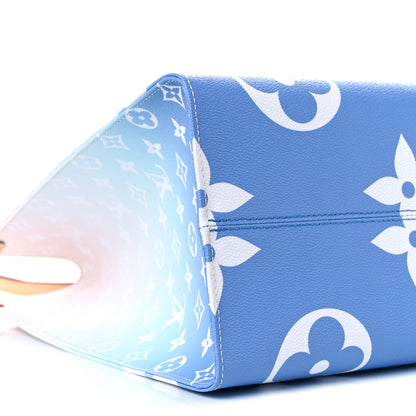 Louis Vuitton Monogram Giant By The Pool Onthego GM Blue 8 of 10